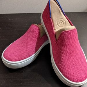 Bubble Gum Kids Rothy's Size 11 NIB